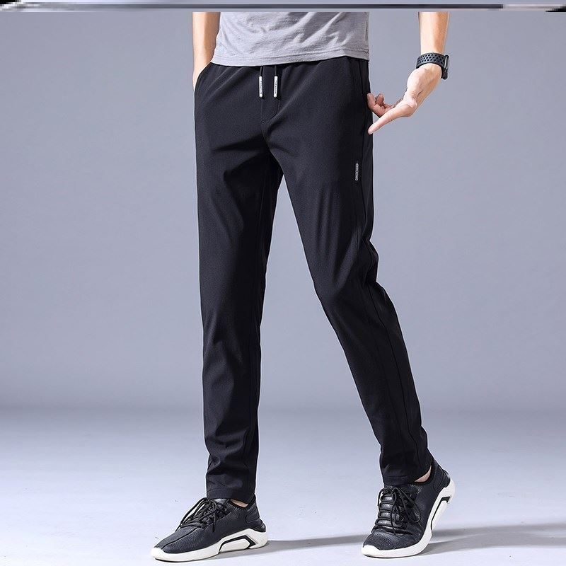 Sheldon men's lightweight tapered joggers in Black, view 4