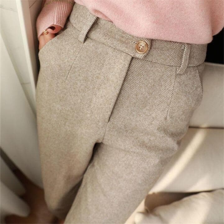 Clay men's herringbone pleated tapered pants in Beige, view 2