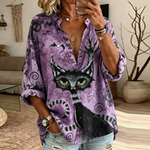 Keira black cat shirt in purple, detail view