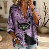 Keira black cat shirt in purple, detail view