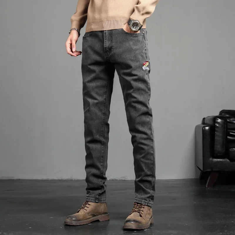 Corey | Tapered Jeans with Subtle Wash