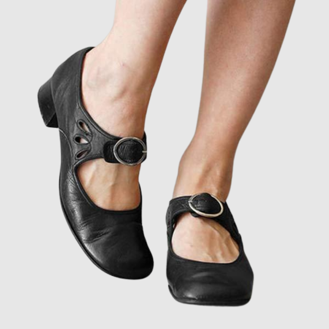 Betsy cutout block heel Mary Jane shoes in Black, front view