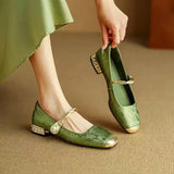 Frieda – Classic Strap Shoes with an Elegant Look