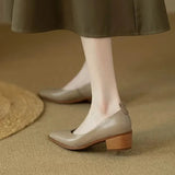 Julie Classic Pumps