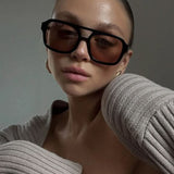 Alyssa - Elegant Sunglasses