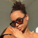 Alyssa - Elegant Sunglasses