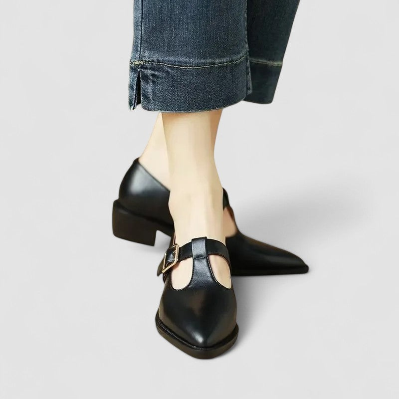 Maureen pointed toe T-strap Mary Jane shoes in Black, view 3