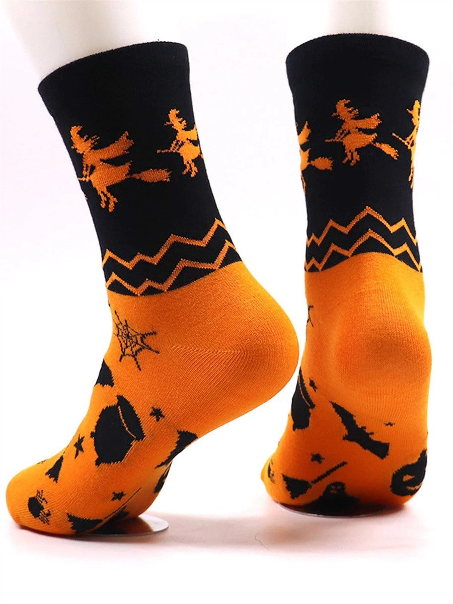 Bella halloween print socks in orange, black, detail view