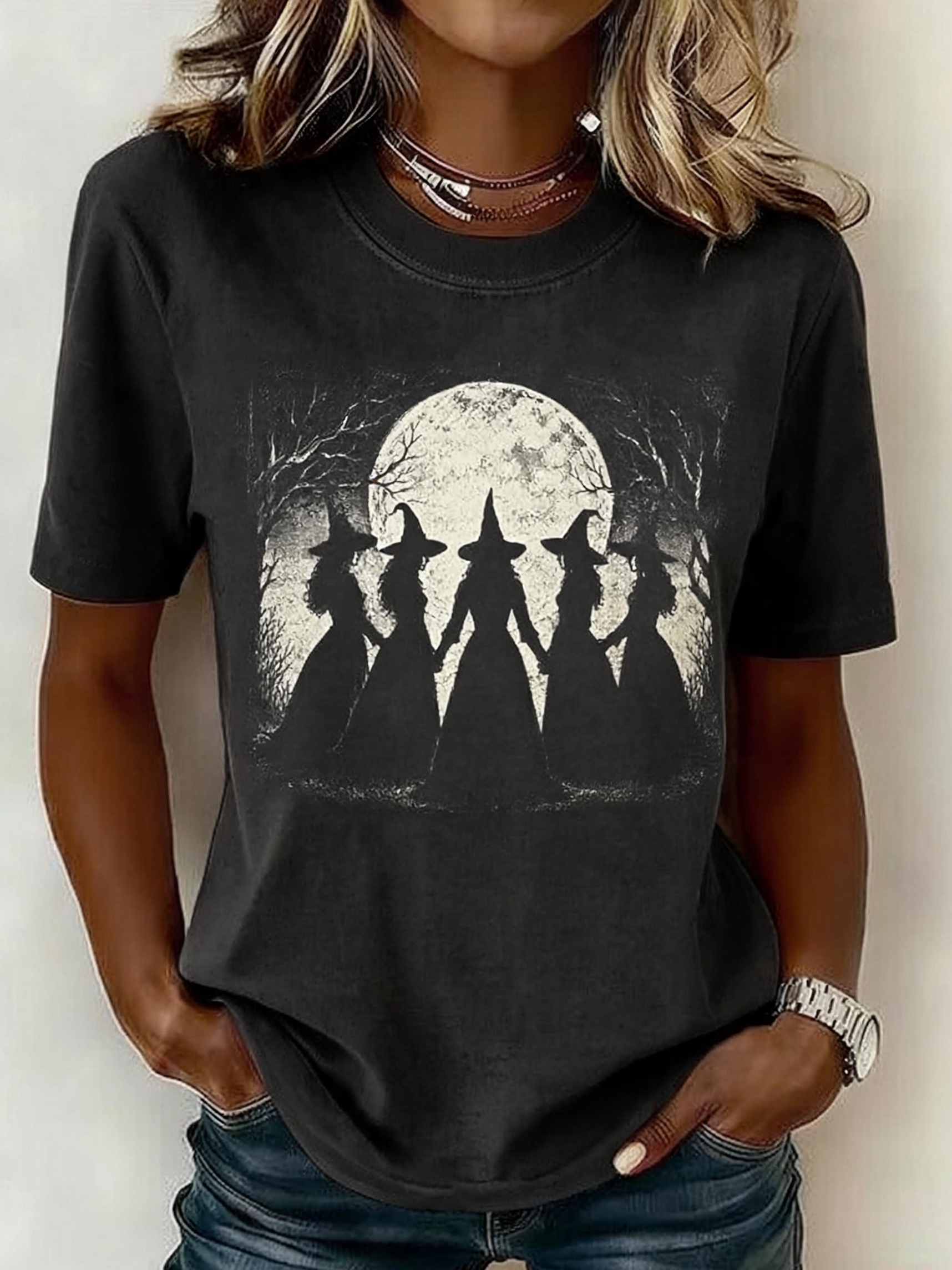 Stella witch moon t-shirt in black, detail view