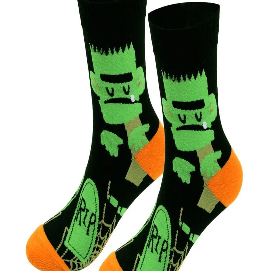 Charlotte halloween print socks in green and black, detail view